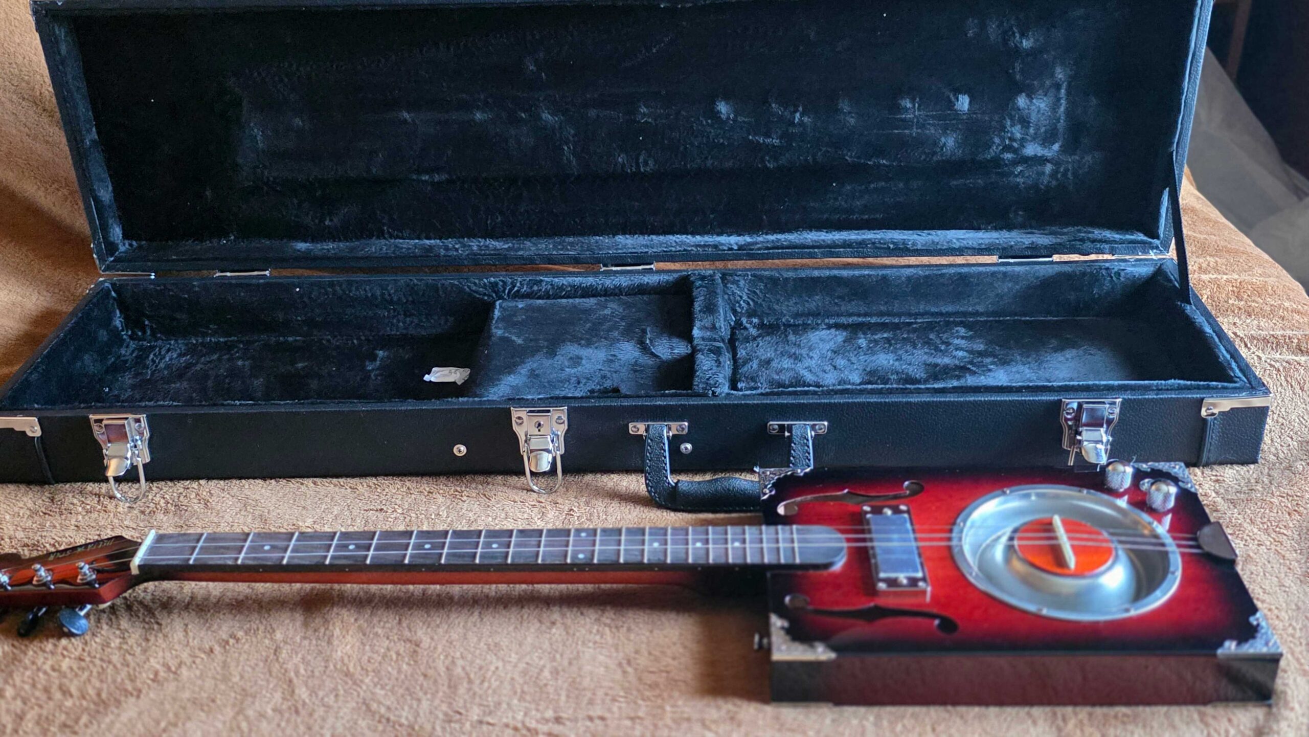 "Desperado" Pro Cigar Box Guitar & Hardshell Case - Image 10