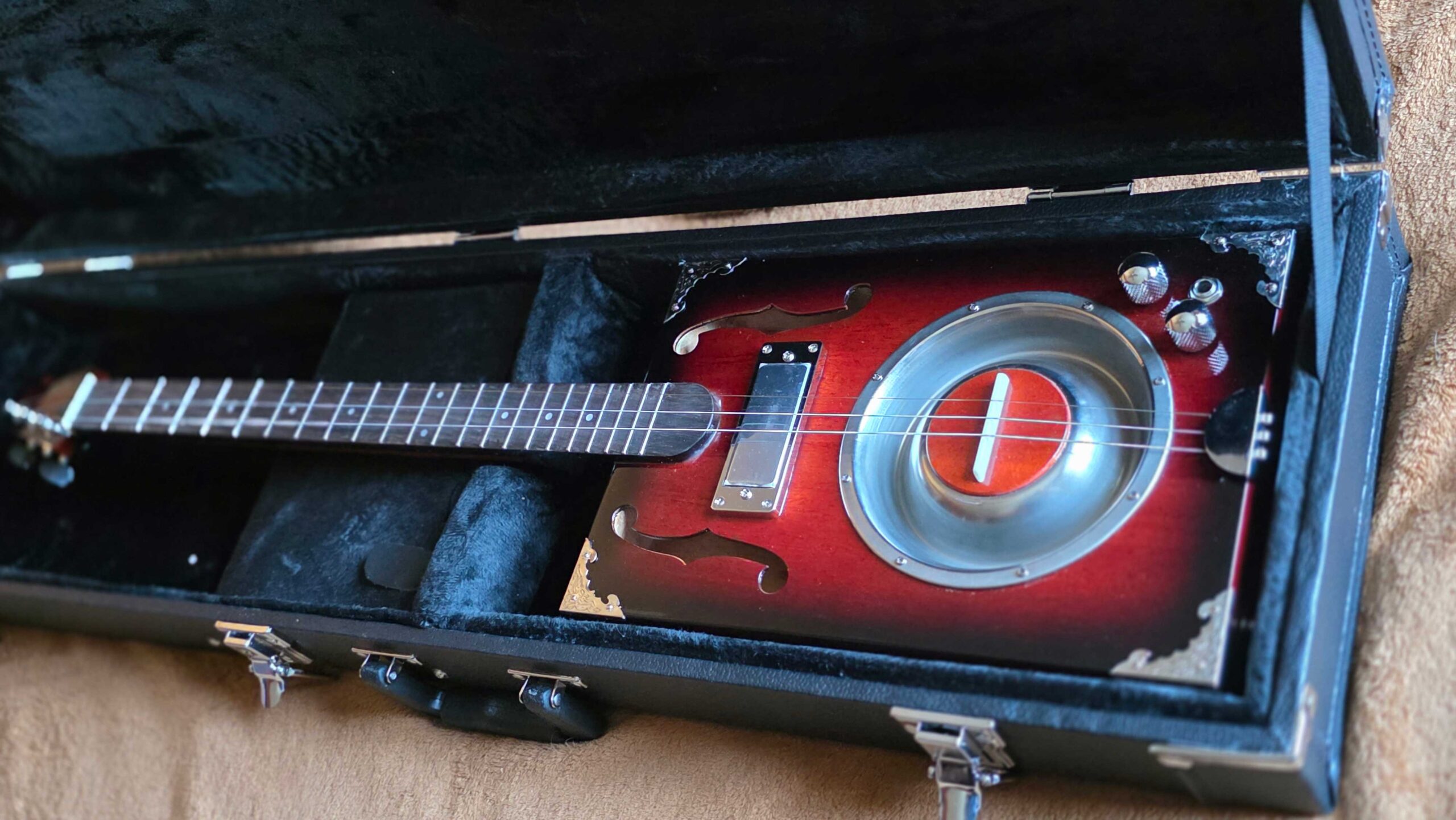 "Desperado" Pro Cigar Box Guitar & Hardshell Case - Image 9