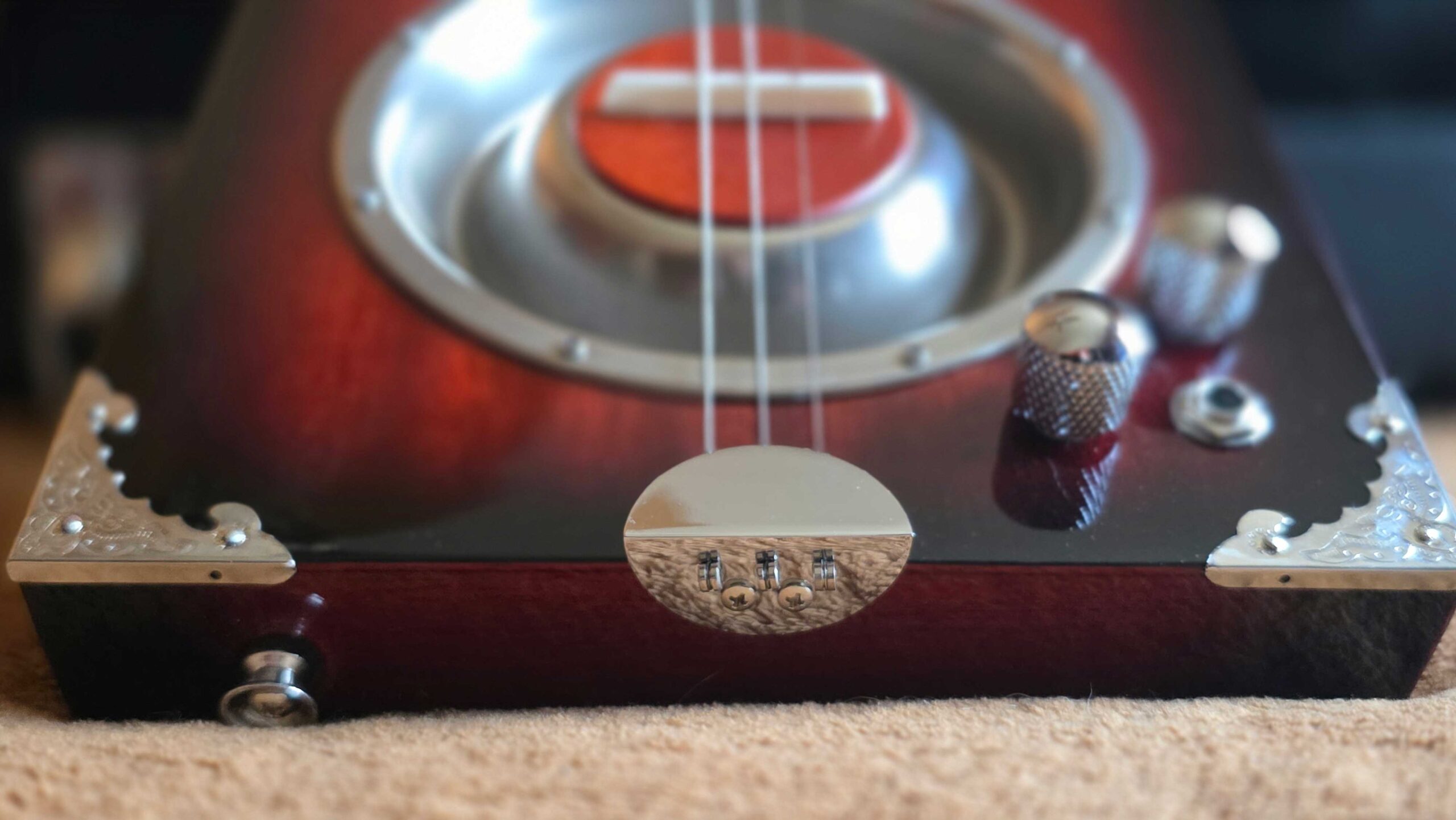 "Desperado" Pro Cigar Box Guitar & Hardshell Case - Image 5
